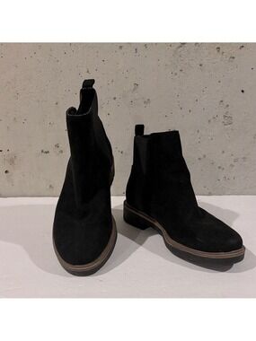 Esprit Selma Chelsea Black Faux Suede Chunky Lug Sole Pull On Bootie - Size 7